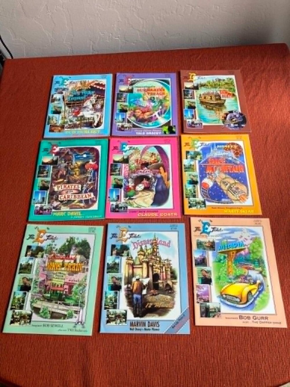 22 Issues WDCC WALT DISNEY COLLECTORS SOCIETY SKETCHES MAGAZINE BOXED LOT - Picture 2 of 12